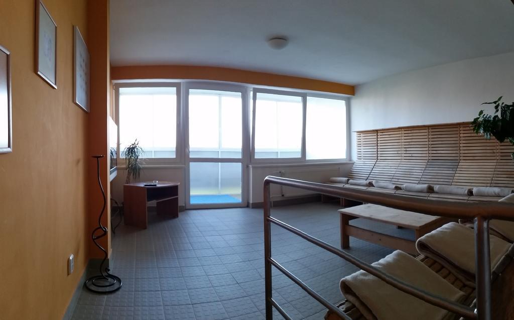 Tatra Hotel Попрад Екстериор снимка